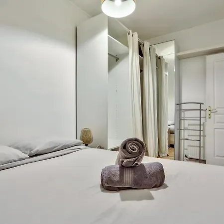 Quartier Pigalle Free Netflix Appartement Paris